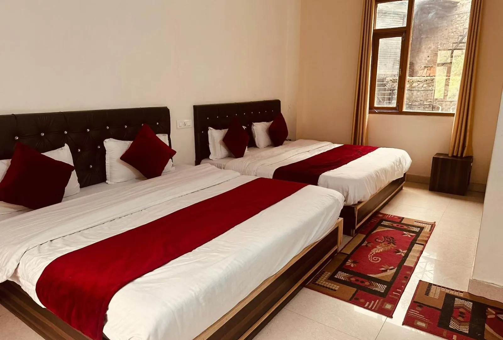 Asha Residency Shimla - Budget Friendly !! Travellers Delight !! Luxury Rooms !! Best Awarded India